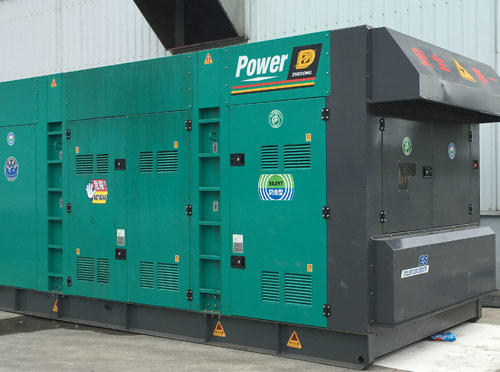 仁化升级发电机组的过程中需要注意哪些安全事项？